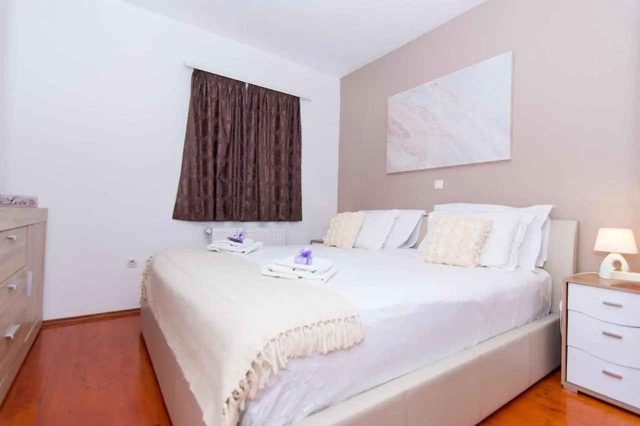 Apartmani Kristina Seget Vranjica