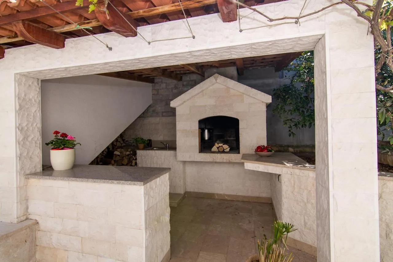 Apartmani Kristina Seget Vranjica