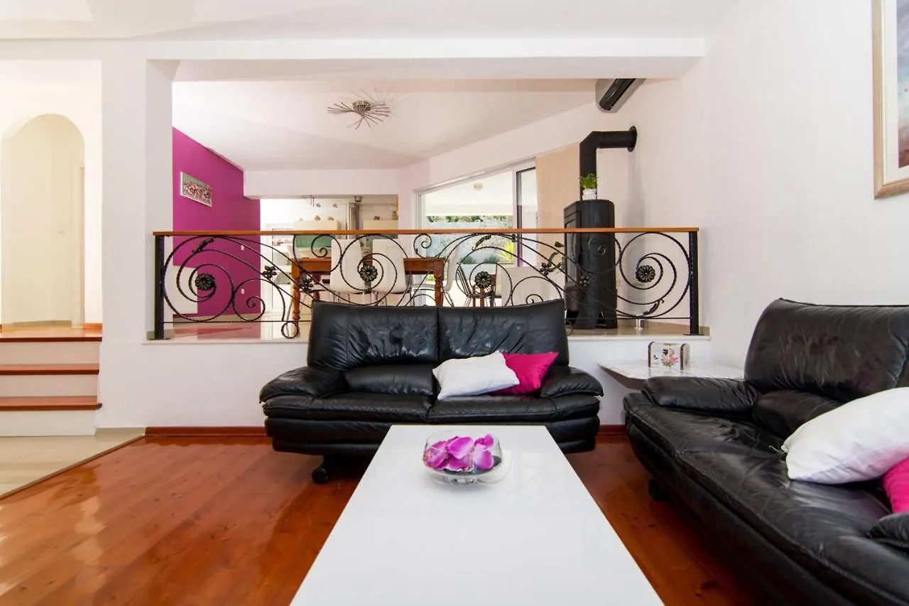 Apartmani Kristina Seget Vranjica