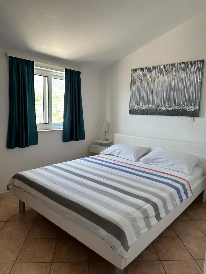 Apartmani Kristina Seget Vranjica Chorwacja