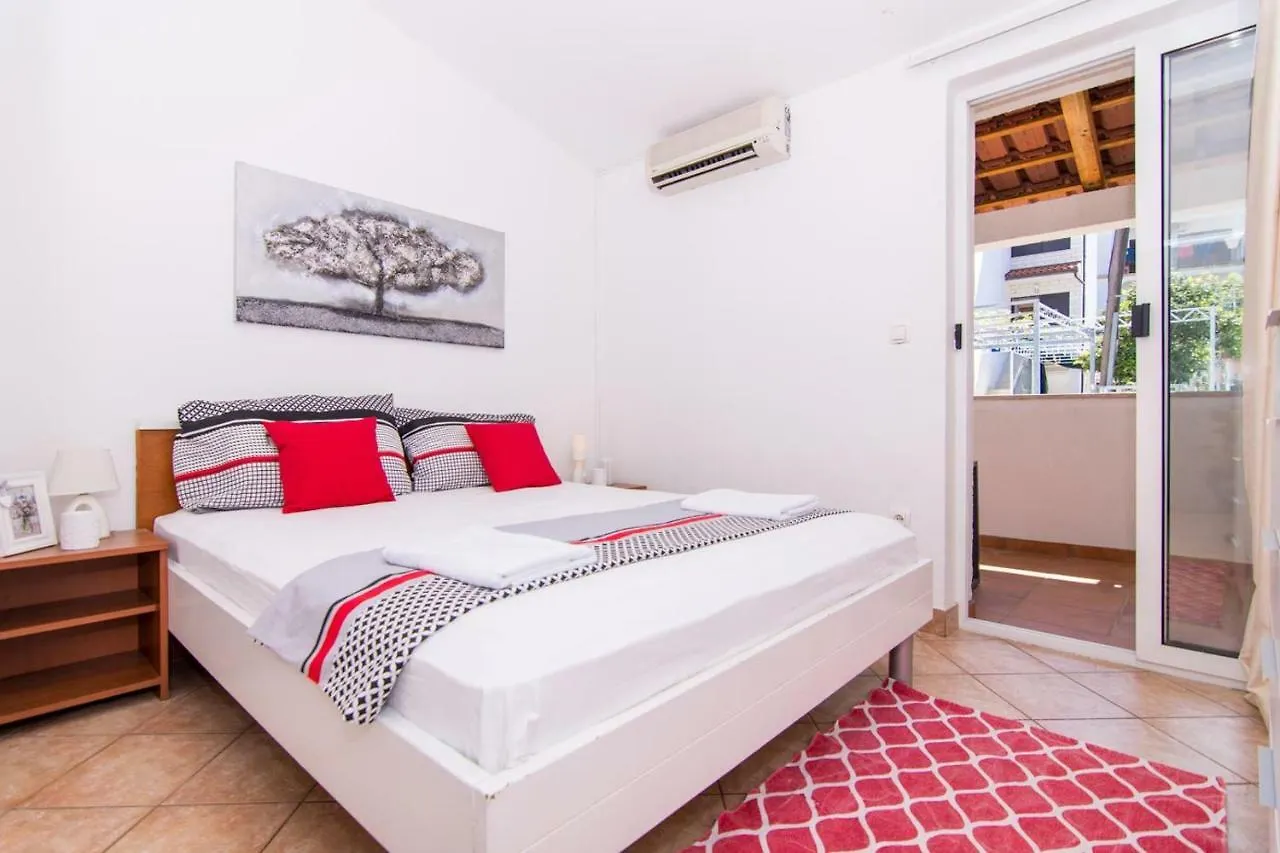 Apartmani Kristina Seget Vranjica